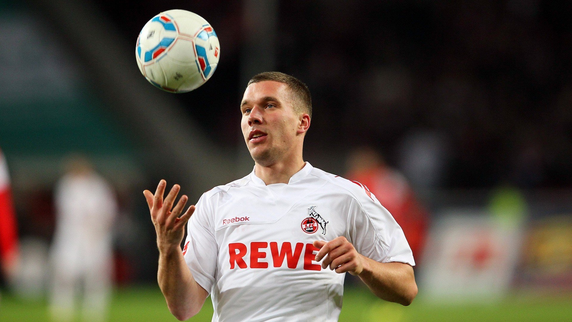 _水中的极速竞逐：水上飞人表演_，水上飞人比赛视频