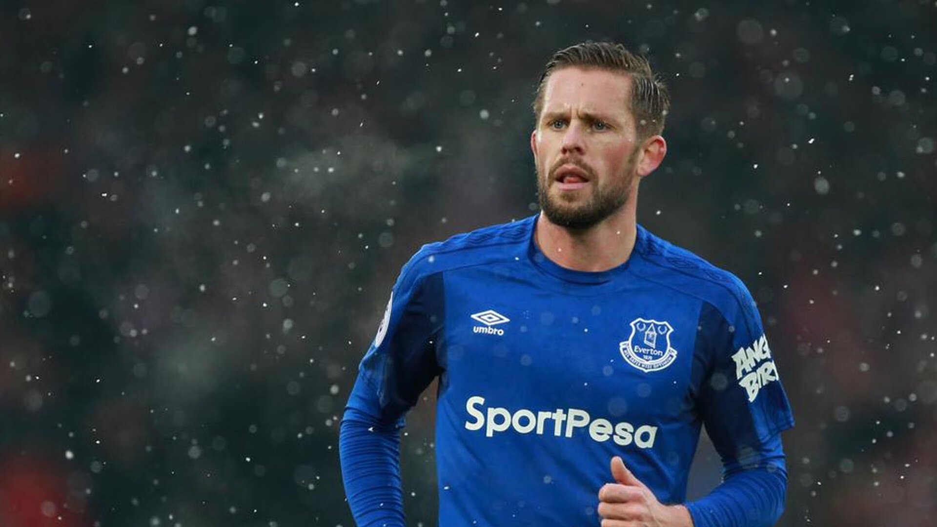 教练提倡多线思考能力要求球员提升场上观察与判断水平